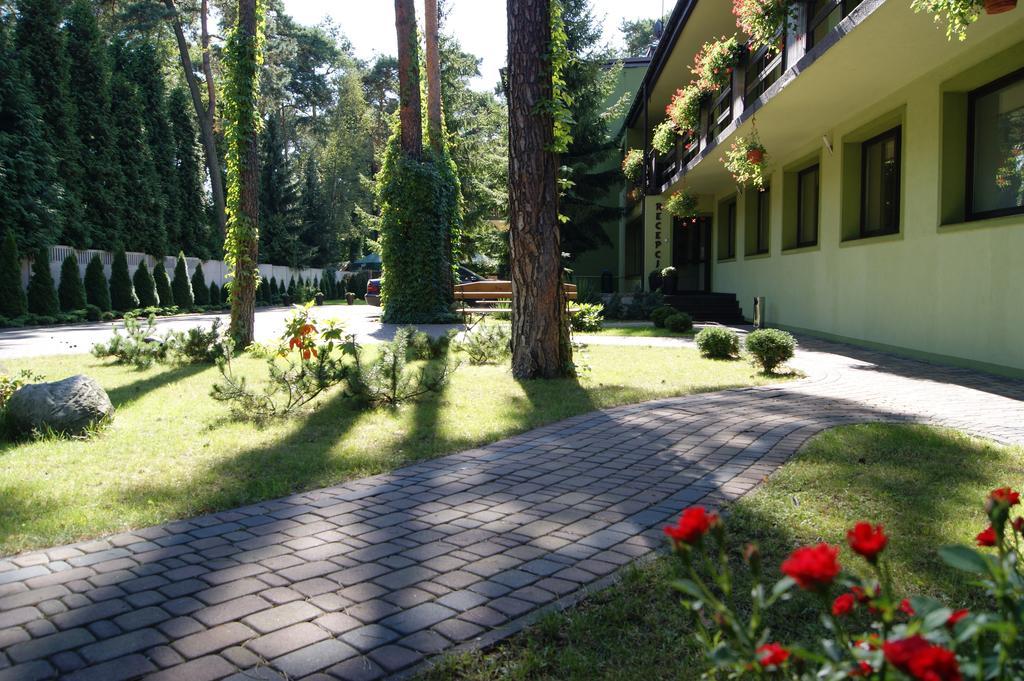 Hotel Graf Łask Eksteriør bilde
